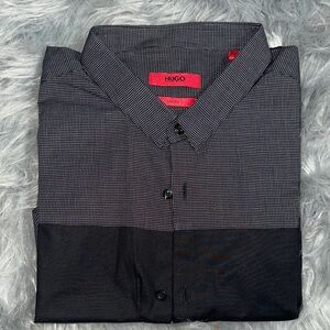 HUGO Men's Black and Gray Patterned Shirt
